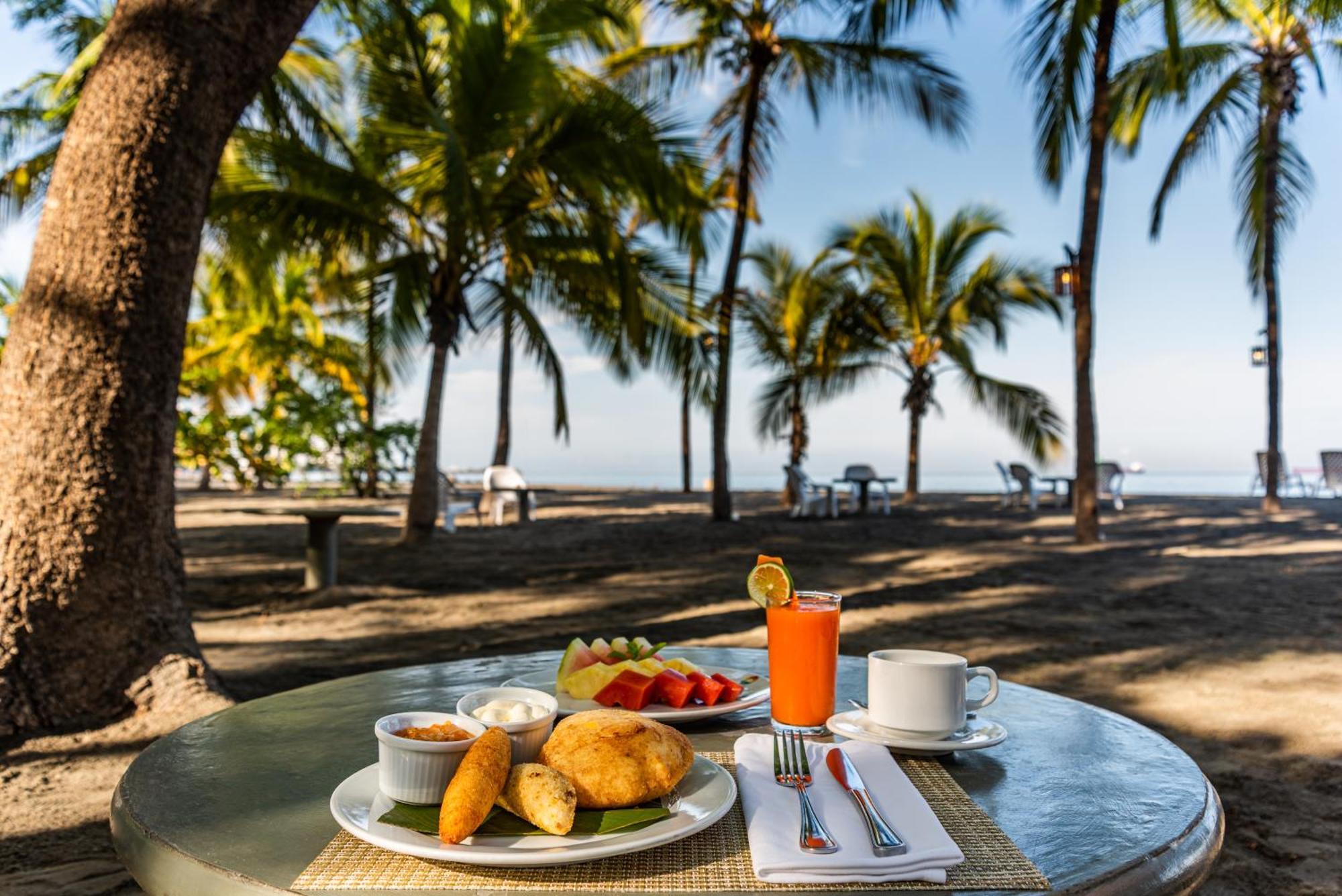 Hotel Irotama Del Sol ซันตามาร์ตา ภายนอก รูปภาพ